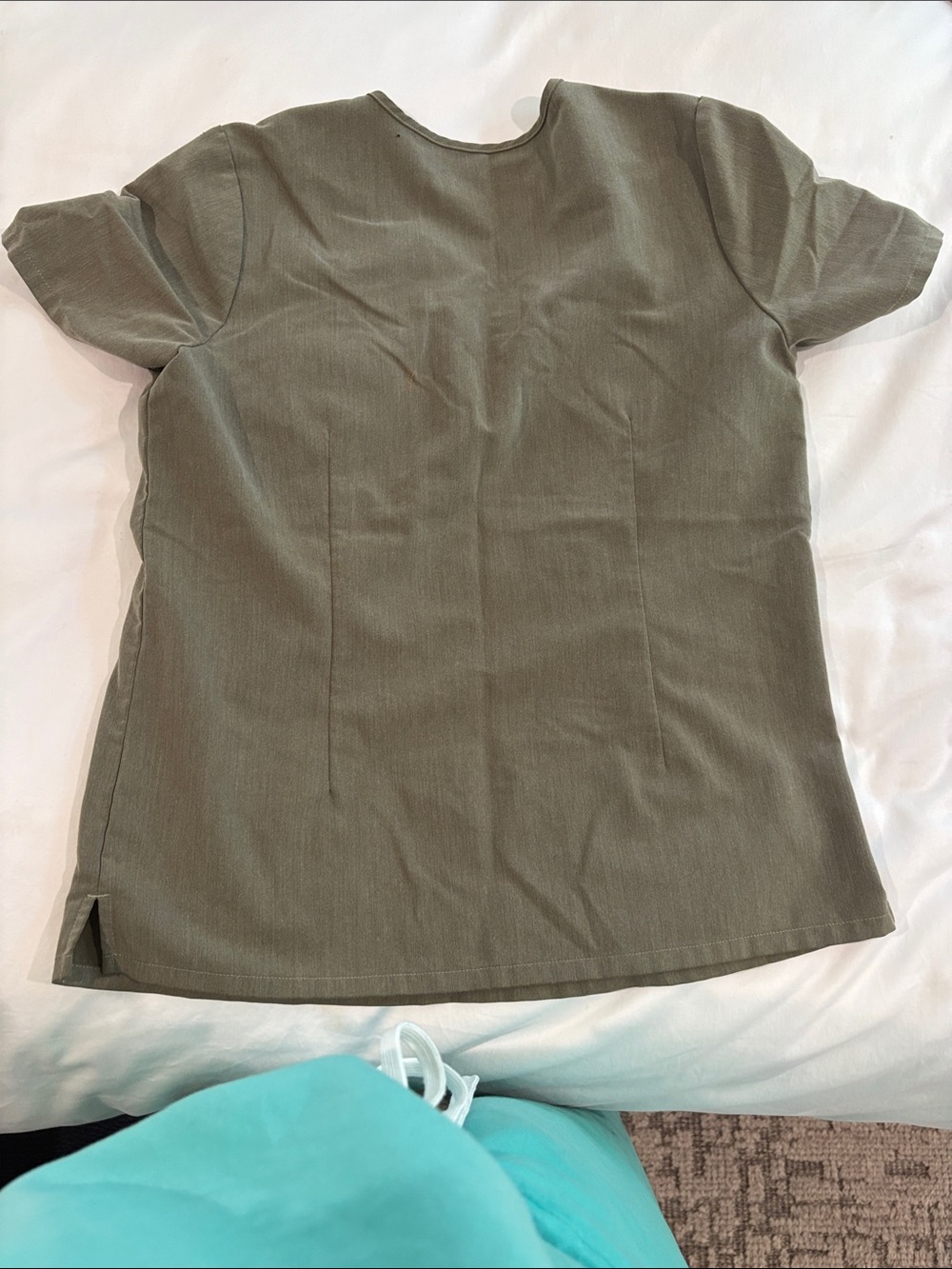 Figs Olive Green V-Neck Scrub Top and Drawstring Jogger Pants Set - Picture 6 of 7